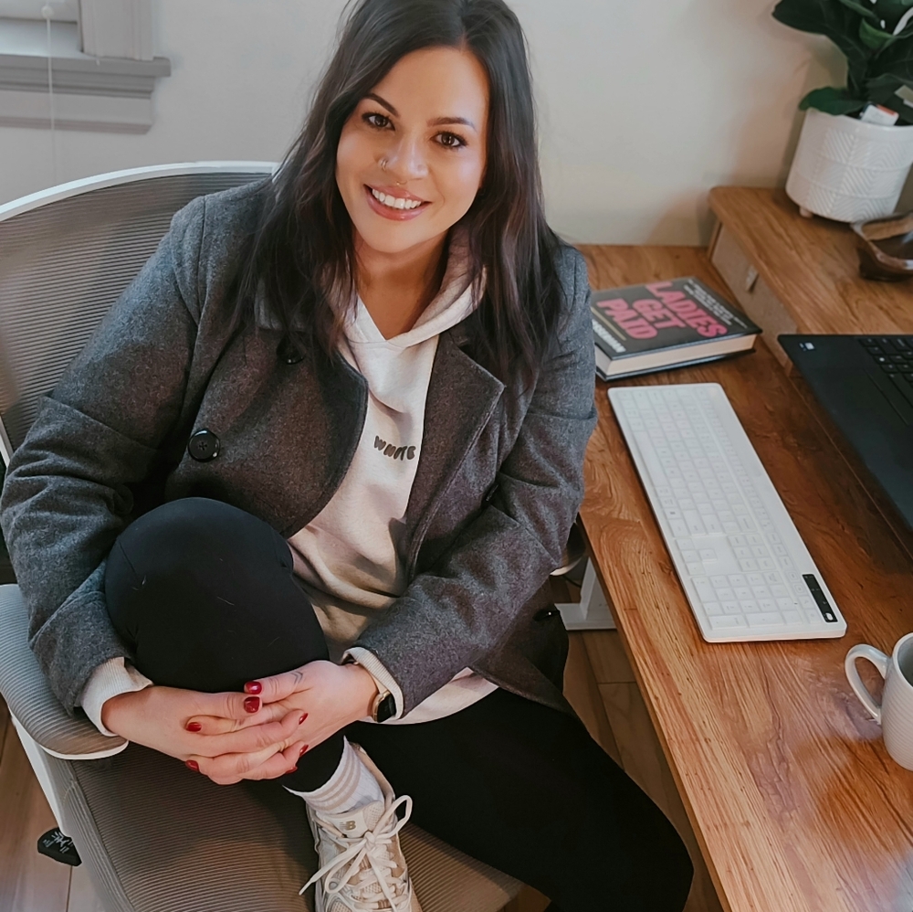 Meet your Posher, Laurel